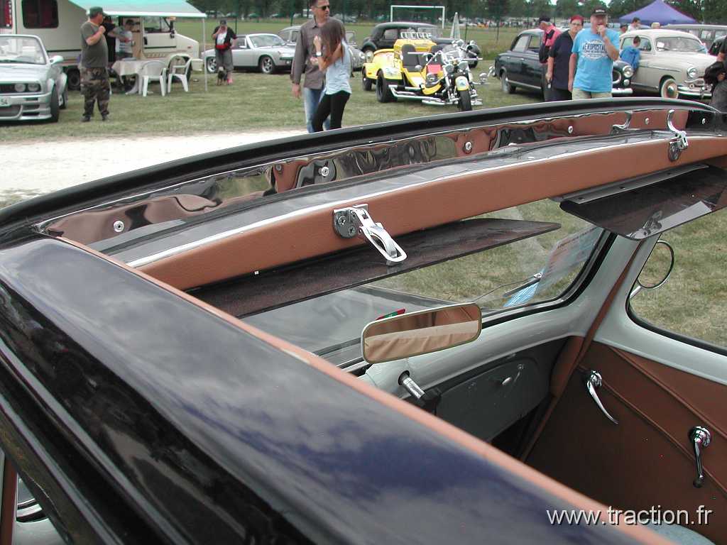 2014_Madine (111).JPG - 29ème Retro Meus'Auto au Lac de Madine, Citroen Traction 11B découvrable